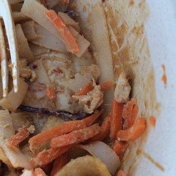 Freshii - They put chicken in my vegan Buddha satay for the second time. I really can't understand. And it's very disgusting. - Fast Food Near Me - Toronto, Ontario