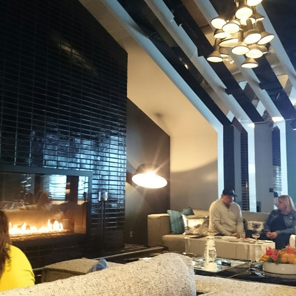 Living Room Bar - Lounges Near Me - Bellevue, Washington Living Room Bar - Lounges Near Me - Bellevue, Washington