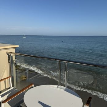 Malibu Beach Inn - Hotels Near Me - Malibu, California
