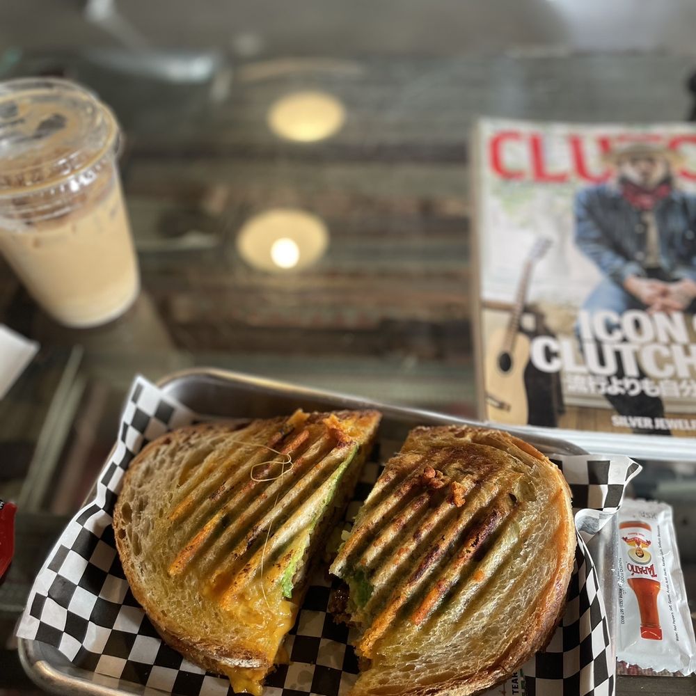 Deus Ex Machina - Breakfast sandwich - Men's Clothing Near Me - Venice, California Deus Ex Machina - Breakfast sandwich - Men's Clothing Near Me - Venice, California