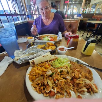El Gran Tapatio Mexican Grill - Great meals! - Mexican Near Me - San Antonio, Texas El Gran Tapatio Mexican Grill - Great meals! - Mexican Near Me - San Antonio, Texas