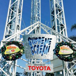 Supreme Scream's sign all decked out for the holidays!