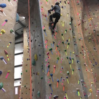 The Gravity Vault - That's me climbing away !! - Rock Climbing Near Me - Middletown, New Jersey