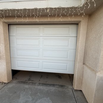 Mikes Garage Doors - Garage hung up at this position when the cables become unrigged. - Garage Door Services Near Me Mikes Garage Doors - Garage hung up at this position when the cables become unrigged. - Garage Door Services Near Me