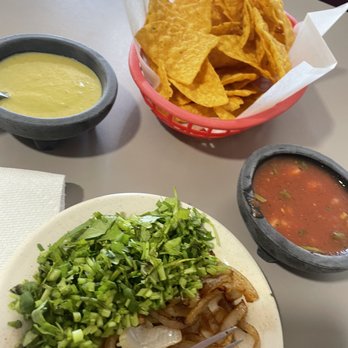 Julio’s Mexican Restaurant  - Chips & salsa - Mexican Near Me - Riesel, Texas