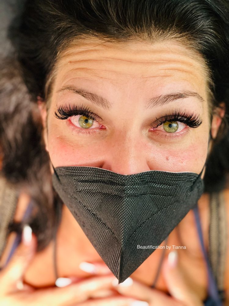 Beautification By Tianna Logo