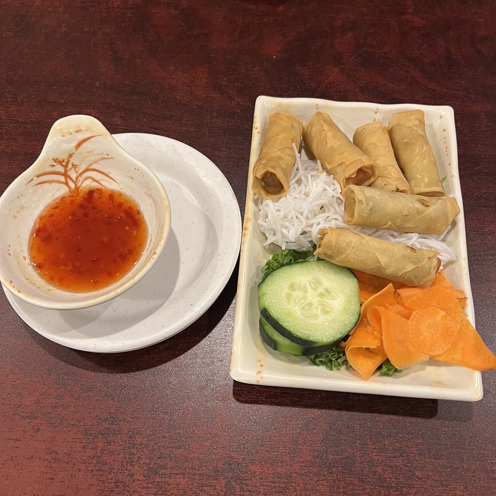 Pho 20 - Spring rolls - Vietnamese Near Me - Avon, Colorado