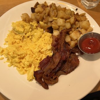 Yolk - South Loop - Scrambled eggs, bacon, hash brown Seasoned Potatoes - Breakfast & Brunch Near Me - Chicago, Illinois Yolk - South Loop - Scrambled eggs, bacon, hash brown Seasoned Potatoes - Breakfast & Brunch Near Me - Chicago, Illinois