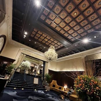 The Drake - Lobby - Hotels Near Me - Chicago, Illinois