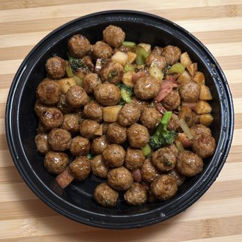 HuHot Mongolian Grill - Meatball grill meal with no noodles LOL - Mongolian Near Me - Omaha, Nebraska