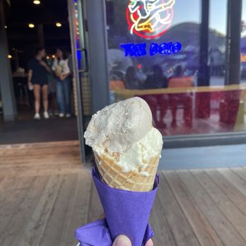 Cream + Sugar - Ice Cream & Frozen Yogurt Near Me - Jackson, Wyoming Cream + Sugar - Ice Cream & Frozen Yogurt Near Me - Jackson, Wyoming