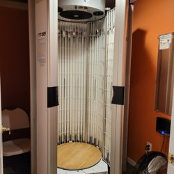 Elite Tanning Salon - Level 4 standup