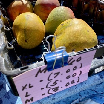 Ko Mahi Ai Makeke - 09.10.22 mangoes - Farmers Market Near Me - Kihei, Hawaii