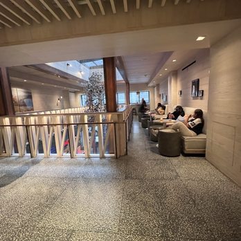 Legasea Bar & Grill - Lobby seating area - New American Near Me - New York, New York