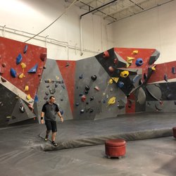 Le Crux Climbing- Laval - Advanced bouldering