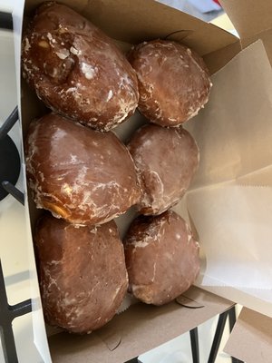 Avon Donuts Inc by null