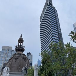 Great views fr rooftop. But there are 5+ better rooftops around there without the membership fee and attitudes.. Great views fr rooftop. But there are 5+ better rooftops around there without the membership fee and attitudes..