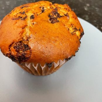 Murray's Bagels - Chocolate chip muffin - Bagels Near Me - New York, New York