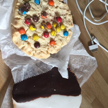 Gourmet Bake Shop - Cookies - Bakeries Near Me - New Hyde Park, New York