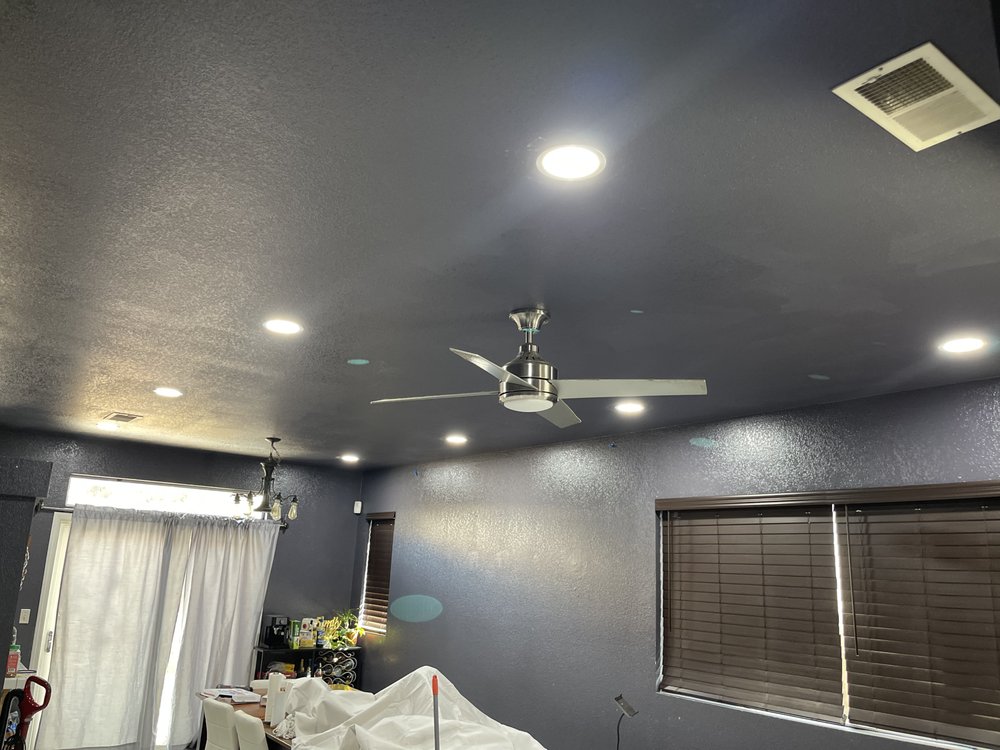 Slide of Fernandez Electrical Services