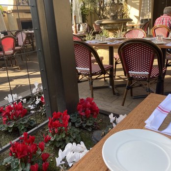 Pietro's - Cute back patio - Italian Near Me - Lodi, California