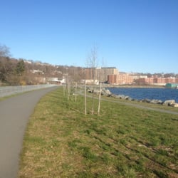 Dartmouth Harbourwalk Trail