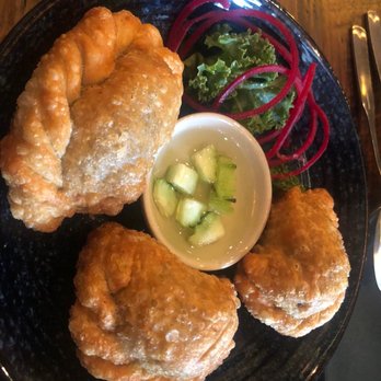 Ros Niyom Thai Restaurant - Curry Chicken Curry Puffs 10/10 - Thai Near Me - New York, New York