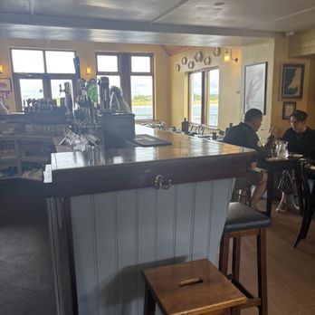 Linnane's Lobster Bar - Inside - Seafood Near Me - New Quay, CE Linnane's Lobster Bar - Inside - Seafood Near Me - New Quay, CE