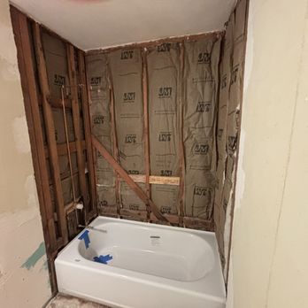 Murphy's Construction - Tub and insulation installed - General Contractors Near Me