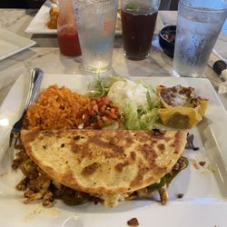 Mecate Mexican Restaurant - Fajita quesadilla with chicken