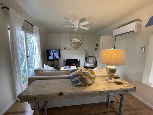 Manzanita Cottages by null