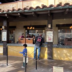 Mendocino Wine Bar - Line