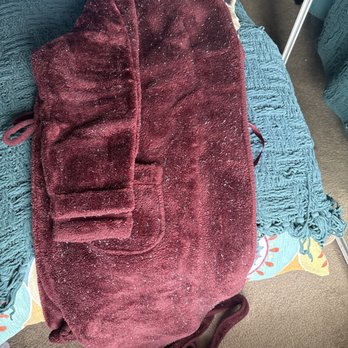 Mandy's Laundry Service - My mom's robe destroyed. - Laundromat Near Me - Van Nuys, California Mandy's Laundry Service - My mom's robe destroyed. - Laundromat Near Me - Van Nuys, California