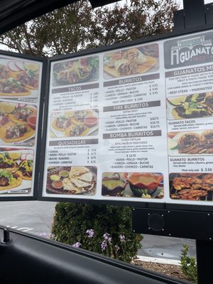 Guanatos Tacos by null