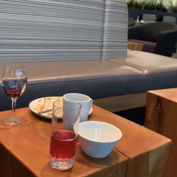 Aspire Transborder US Lounge - Airport Lounges Near Me - Calgary, Alberta
