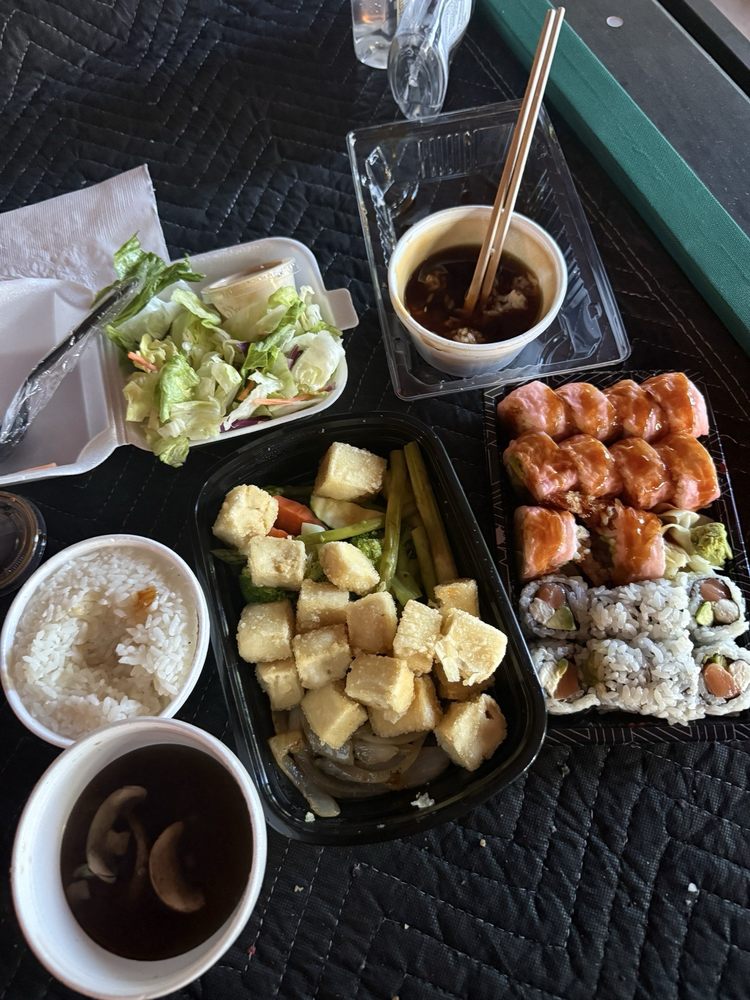 Nori Sushi and Japanese Grill Logo