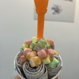 Cookies & cream with tiny marshmallows and caramel sauce