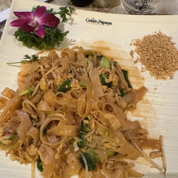 Green Papaya - Chicken Pad See Ew after a couple bites - Sushi Bars Near Me - Altamonte Springs, Florida Green Papaya - Chicken Pad See Ew after a couple bites - Sushi Bars Near Me - Altamonte Springs, Florida