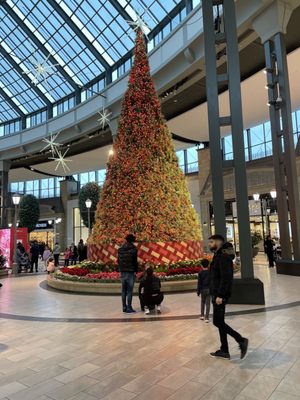 CF Carrefour Laval by null