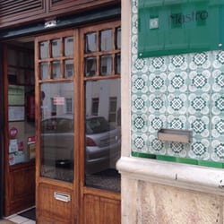 A fachada de O Mastro