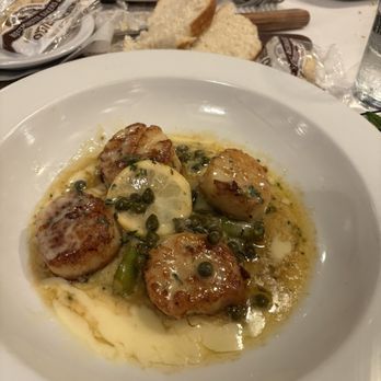 London Lennie's - Seared scallops w/caramelized leeks & capers - Seafood Near Me - Rego Park, New York London Lennie's - Seared scallops w/caramelized leeks & capers - Seafood Near Me - Rego Park, New York
