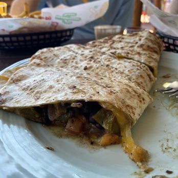 Joshua Tree Saloon - Veggie quesadilla - Dive Bars Near Me - Joshua Tree, California Joshua Tree Saloon - Veggie quesadilla - Dive Bars Near Me - Joshua Tree, California