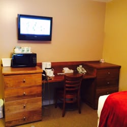 Reynold's Hotels - Nice big area for work, clothes, snacks etc.