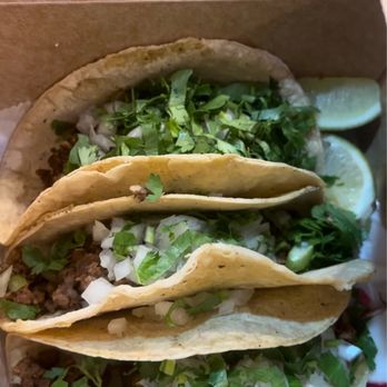 Los Compadres - 3 Vegan Ground Beef Tacos gringo style - Mexican Near Me - Fort Lee, New Jersey