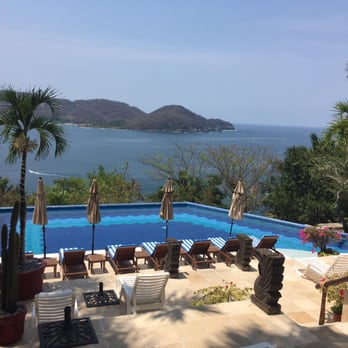 WorldMark Zihuatanejo - View from restaurant - Hotels Near Me - Zihuatanejo, GRO