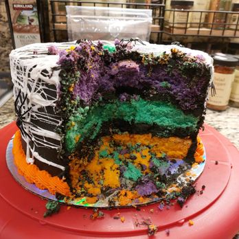 Sweet Red Peach - Halloween cake, 10/30/2024 - Bakeries Near Me - Menifee, California