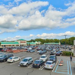 Hackensack Commons - Storefront