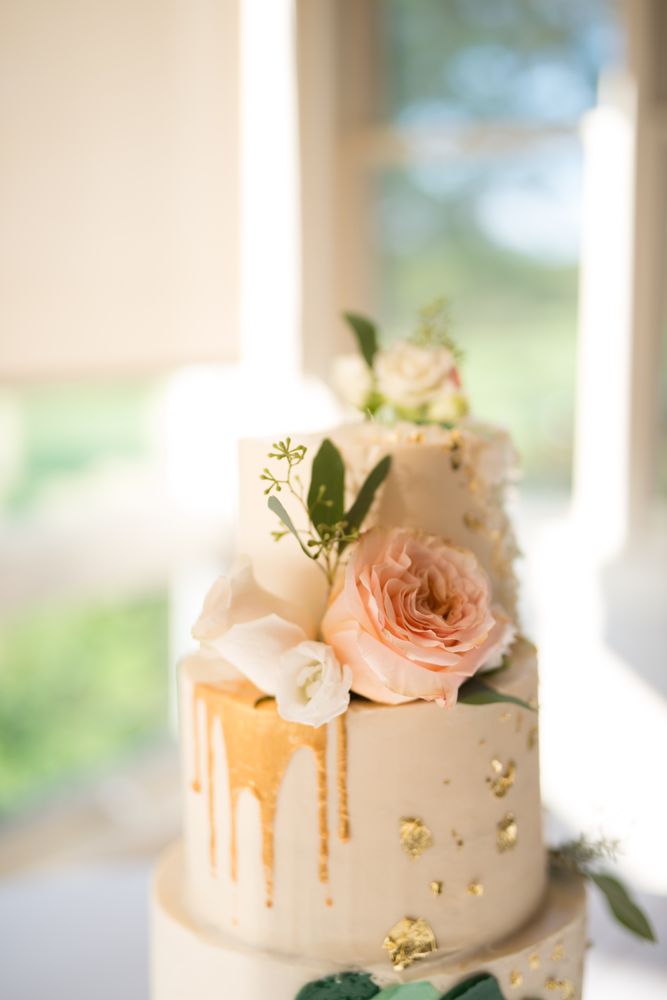 Hanami Cake Design Logo