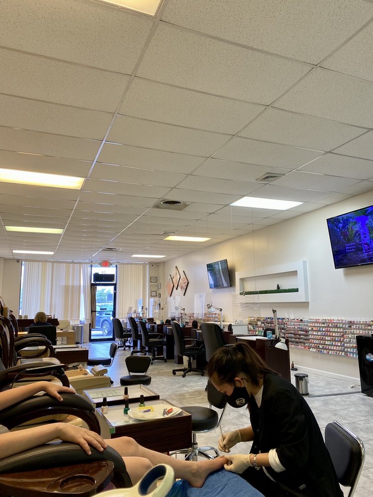 PARADISE NAIL SPA Updated August 2024 33 Photos & 24 Reviews 295