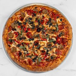 Pop’s Pizza - Supreme pizza